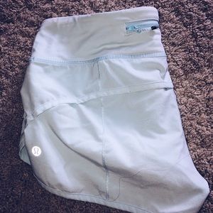 Lulu lemon shorty shorts